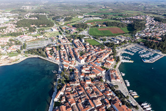 Poreč dans le département Gespanschaft Istrien, Croatie d'en haut