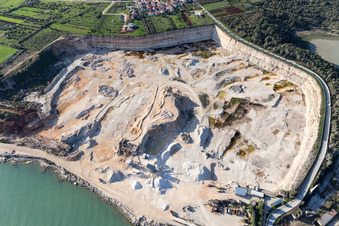 Antenal dans le département Gespanschaft Istrien, Croatie d'en haut