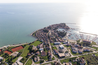 Vue aérienne de Karpinjan dans le département Gespanschaft Istrien, Croatie