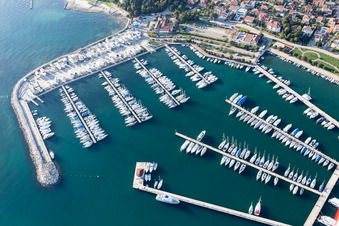 Umag dans le département Gespanschaft Istrien, Croatie vue d'en haut
