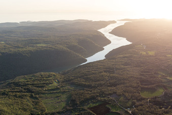 Photographie aérienne de Jural dans le département Gespanschaft Istrien, Croatie