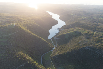Vue d'oiseau de Jural dans le département Gespanschaft Istrien, Croatie