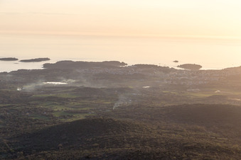 Rovinj dans le département Gespanschaft Istrien, Croatie depuis l'avion