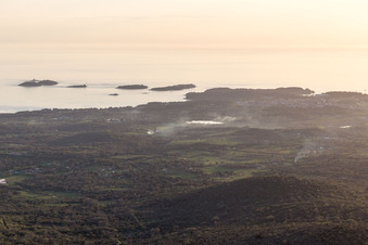 Vue d'oiseau de Rovinj dans le département Gespanschaft Istrien, Croatie