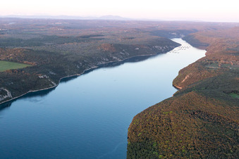 Vue oblique de Vrsar dans le département Gespanschaft Istrien, Croatie