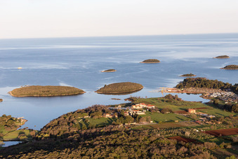 Enregistrement par drone de Stancija Valkanela dans le département Gespanschaft Istrien, Croatie