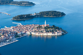 Photographie aérienne de Rovinj dans le département Gespanschaft Istrien, Croatie