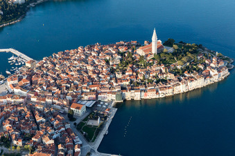 Enregistrement par drone de Rovinj dans le département Gespanschaft Istrien, Croatie