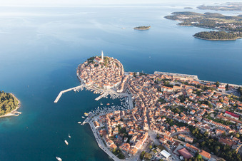 Photographie aérienne de Rovinj dans le département Gespanschaft Istrien, Croatie