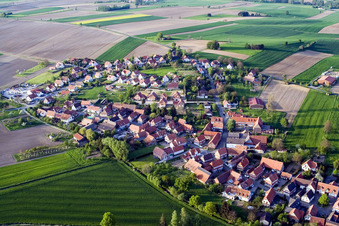 Hunspach dans le département Bas Rhin, France vue du ciel