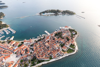 Photographie aérienne de Poreč dans le département Gespanschaft Istrien, Croatie