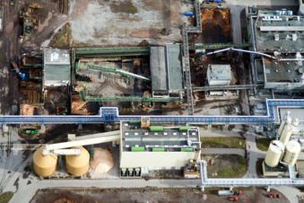Vue oblique de Usine de papier Stora Enso à le quartier Knielingen in Karlsruhe dans le département Bade-Wurtemberg, Allemagne