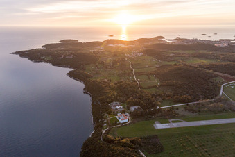 Vrsar dans le département Gespanschaft Istrien, Croatie d'en haut