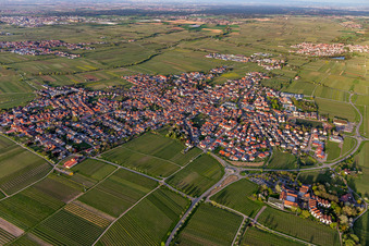 Maikammer dans le département Rhénanie-Palatinat, Allemagne hors des airs