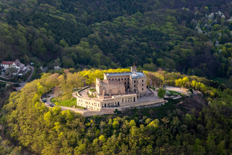 Oberhambach, Château de Hambach à le quartier Diedesfeld in Neustadt an der Weinstraße dans le département Rhénanie-Palatinat, Allemagne vue d'en haut