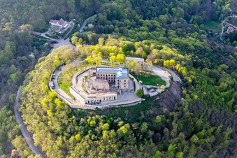 Oberhambach, Château de Hambach à le quartier Diedesfeld in Neustadt an der Weinstraße dans le département Rhénanie-Palatinat, Allemagne vue du ciel