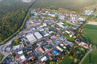 Vue oblique de Quartier Speyerdorf in Neustadt an der Weinstraße dans le département Rhénanie-Palatinat, Allemagne