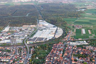 Vue aérienne de SEW-EURODRIVE GmbH & Co. KG à le quartier Graben in Graben-Neudorf dans le département Bade-Wurtemberg, Allemagne