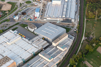 Vue oblique de SEW-EURODRIVE GmbH & Co. KG à le quartier Graben in Graben-Neudorf dans le département Bade-Wurtemberg, Allemagne