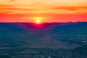 Vue aérienne de Steinweiler dans le département Rhénanie-Palatinat, Allemagne