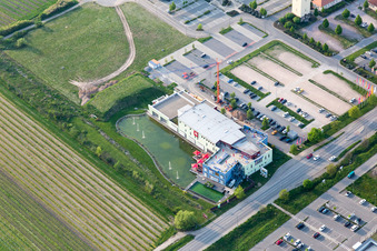 Vue aérienne de Pfizenmeier Fitness à Neustadt an der Weinstraße dans le département Rhénanie-Palatinat, Allemagne