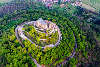 Vue aérienne de Château de Hambach près d'Ober-Hambach à le quartier Hambach an der Weinstraße in Neustadt an der Weinstraße dans le département Rhénanie-Palatinat, Allemagne