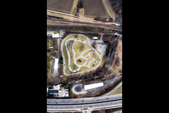 Vue aérienne de Zone d'entraînement à la circulation à le quartier Knielingen in Karlsruhe dans le département Bade-Wurtemberg, Allemagne