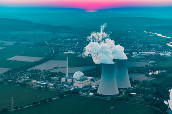 Vue aérienne de Centrale nucléaire à le quartier Grohnde in Emmerthal dans le département Basse-Saxe, Allemagne