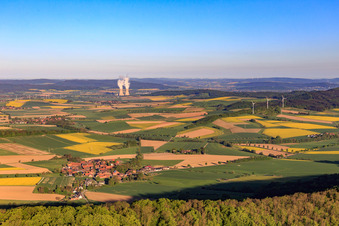Vue aérienne de Vue de Bremke de la centrale nucléaire Grohnde à le quartier Grohnde in Emmerthal dans le département Basse-Saxe, Allemagne