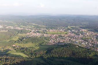 Vue aérienne de Citadelle de Bitche à Bitche dans le département Moselle, France