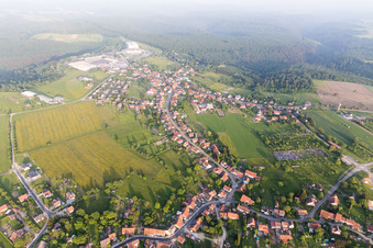 Vue aérienne de Petersbach dans le département Bas Rhin, France
