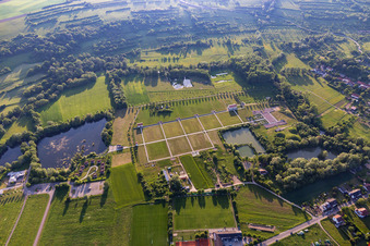 Photographie aérienne de Vestiges Romains / Fouilles romaines à le quartier Reinheim in Gersheim dans le département Sarre, Allemagne
