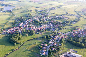 Vue aérienne de Vibersviller dans le département Moselle, France