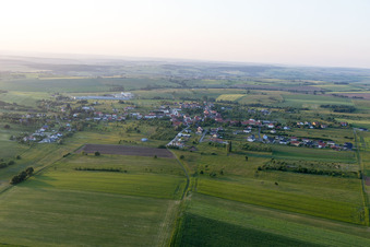 Vue aérienne de Dehlingen dans le département Bas Rhin, France