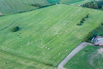 Vue aérienne de Bining dans le département Moselle, France