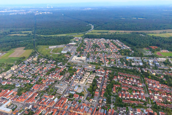 Vue aérienne de Vue de la ville depuis le nord à Kandel dans le département Rhénanie-Palatinat, Allemagne