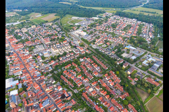 Vue aérienne de Vue de la ville depuis l'ouest à Kandel dans le département Rhénanie-Palatinat, Allemagne