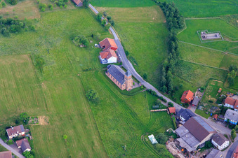 Vue aérienne de Saint Joseph à le quartier Donebach in Mudau dans le département Bade-Wurtemberg, Allemagne