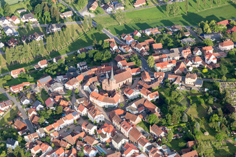 Photographie aérienne de Vue du village en bordure des champs agricoles et des terres agricoles à le quartier Untermudau in Mudau dans le département Bade-Wurtemberg, Allemagne
