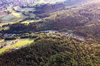 Vue aérienne de Camping Odenwald à le quartier Krumbach in Limbach dans le département Bade-Wurtemberg, Allemagne