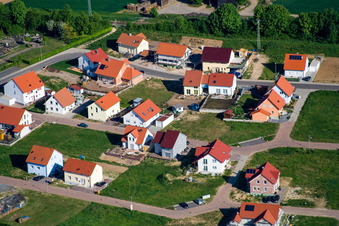 Vue aérienne de À l'Anhaide à le quartier Schaidt in Wörth am Rhein dans le département Rhénanie-Palatinat, Allemagne