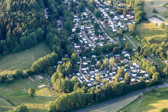 Camping Odenwald à le quartier Krumbach in Limbach dans le département Bade-Wurtemberg, Allemagne hors des airs