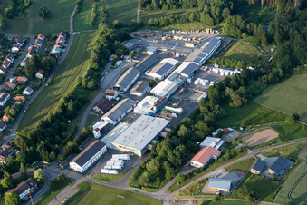 Vue aérienne de Storopack GmbH + Co. KG à le quartier Krumbach in Limbach dans le département Bade-Wurtemberg, Allemagne