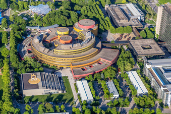 Vue aérienne de ZDF sur le Lerchenberg à le quartier Lerchenberg in Mainz dans le département Rhénanie-Palatinat, Allemagne