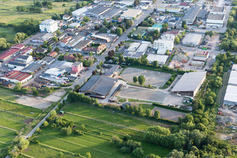 Vue aérienne de Club d'équitation à Bad Dürkheim dans le département Rhénanie-Palatinat, Allemagne