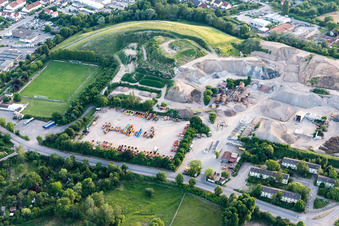 Vue aérienne de Site de la décharge de Gerst Recyclinghof à Neustadt an der Weinstraße dans le département Rhénanie-Palatinat, Allemagne