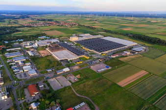 Vue aérienne de Zone industrielle Interpark vue du nord-ouest à Offenbach an der Queich dans le département Rhénanie-Palatinat, Allemagne