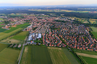 Vue aérienne de Kapellenstr à Herxheim bei Landau dans le département Rhénanie-Palatinat, Allemagne