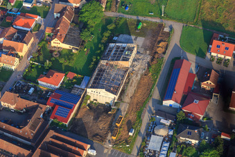 Vue aérienne de Maison démolie sur Silvanerstr à le quartier Schweigen in Schweigen-Rechtenbach dans le département Rhénanie-Palatinat, Allemagne
