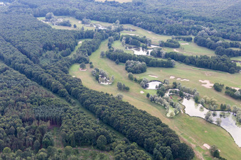 Club de golf à Soufflenheim dans le département Bas Rhin, France d'en haut